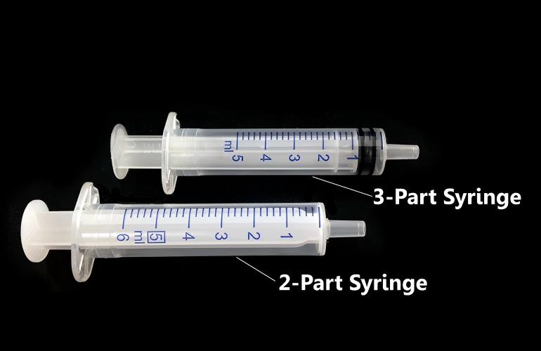 Pagkakaiba sa pagitan ng dalawang bahagi at tatlong bahagi na mga syringe