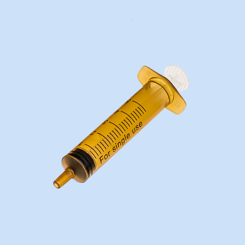 Light-proof syringe